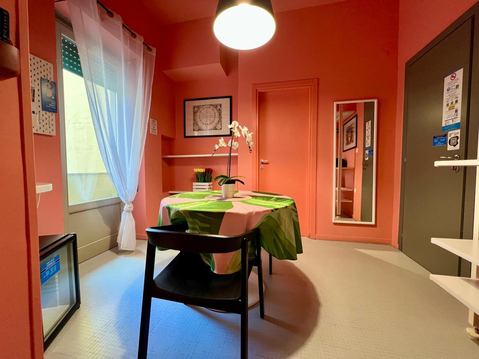 Guest House Sonnino 37 กาญารี ภายนอก รูปภาพ